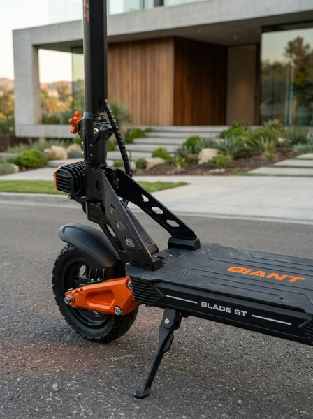 Електросамокат GIANT Blade GT Pro Sport 1600W 18Ah (Спортивна серія 2026, без сидіння) BLG1 фото