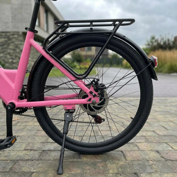 EVOBIKE Vivo N1 2026 &mdash; городской электровелосипед 600W, батарея 48V 13Ah, 26", LED-дисплей, корзина, розовый N4 фото