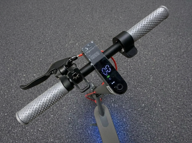 Электросамокат Xiaomi Mi Electric Scooter М365 Pro 4 (600Вт) 1elxi365 фото